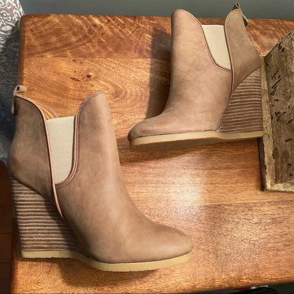 coach wedge booties